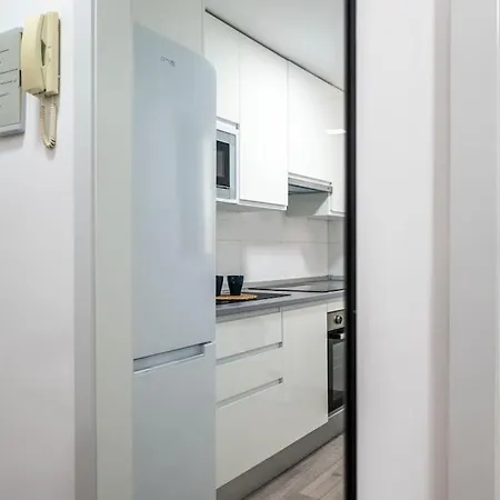 Chic In Heart Of Town Apartment